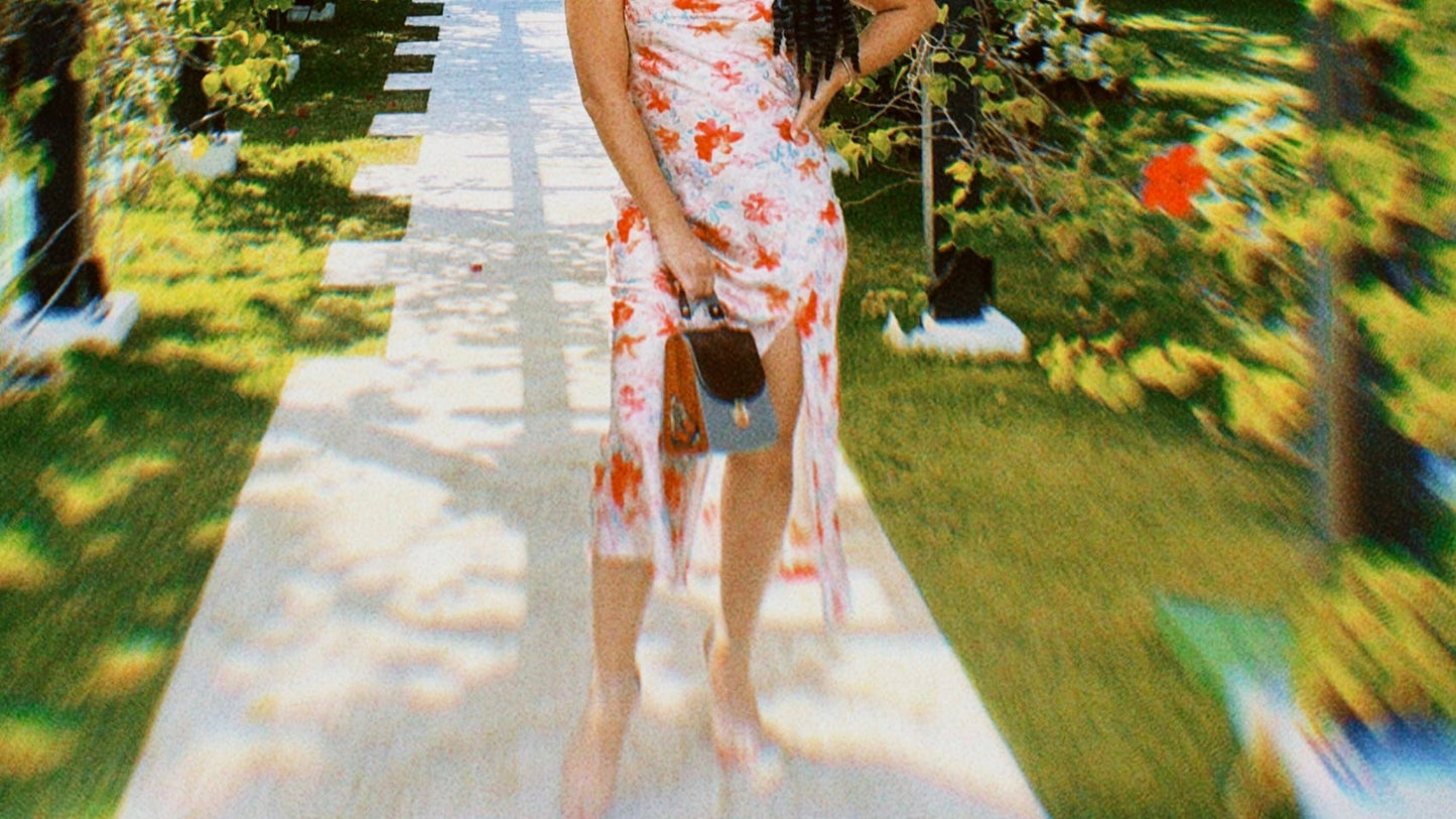 AINELI CARTERA EN CUERO RESINA Y MADERA